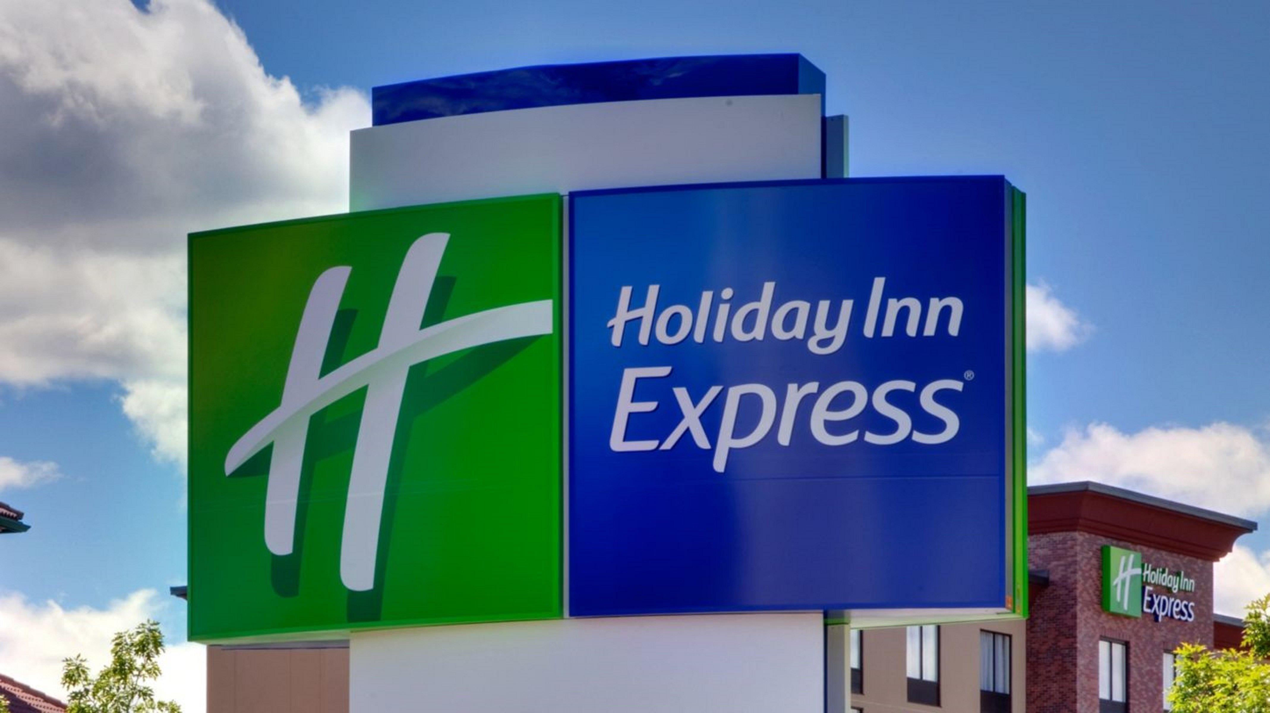 Holiday Inn Express & Suites Ft Myers Beach-Sanibel Gateway By Ihg Fort Myers Beach Esterno foto