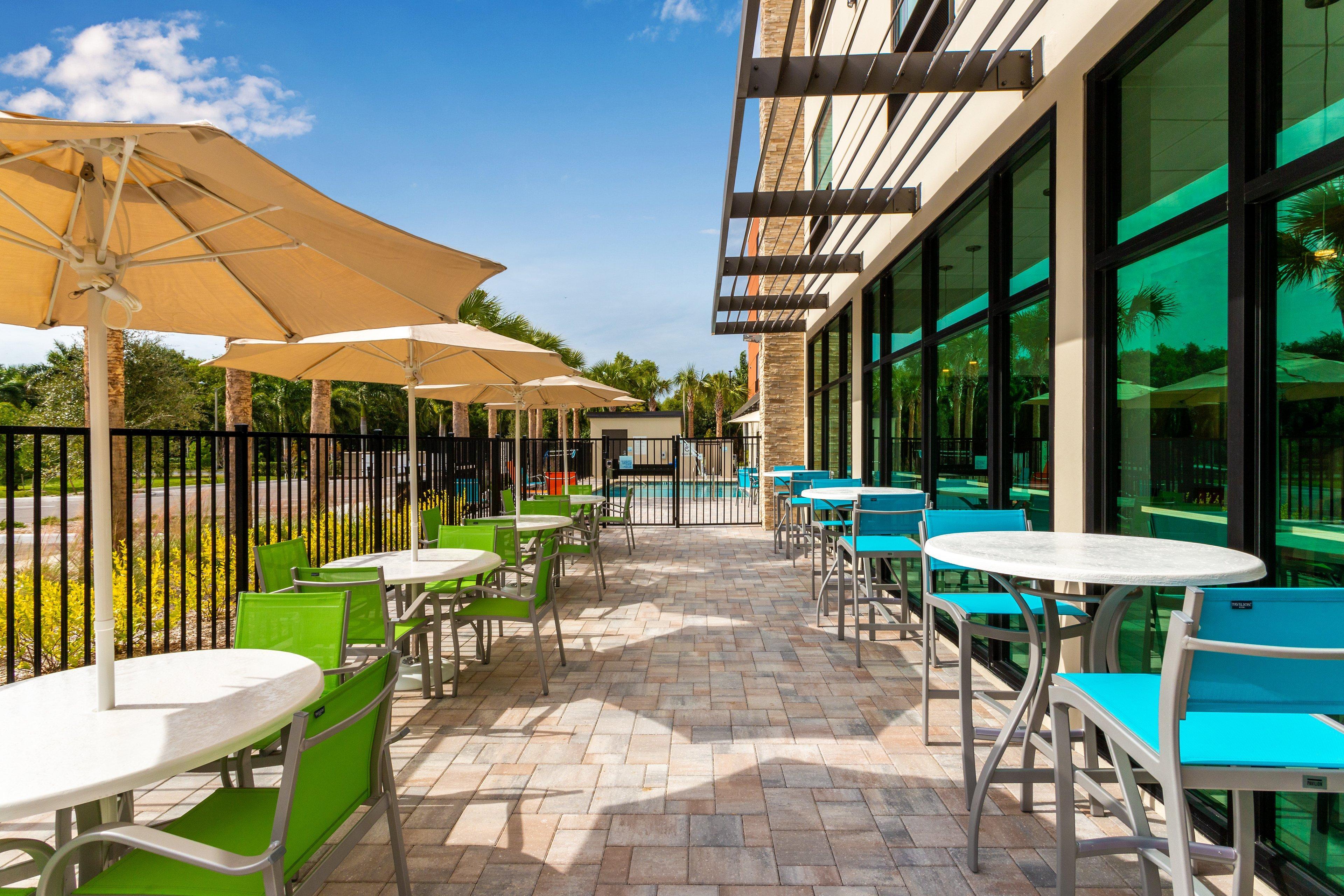 Holiday Inn Express & Suites Ft Myers Beach-Sanibel Gateway By Ihg Fort Myers Beach Esterno foto